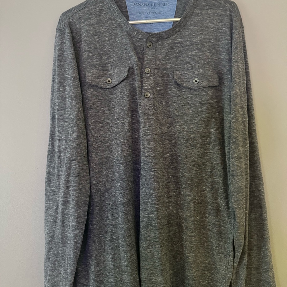 Banana Republic Gray Long Sleeve Tee